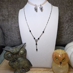 Vintage Avon Black & Silver Necklace & Earrings Set